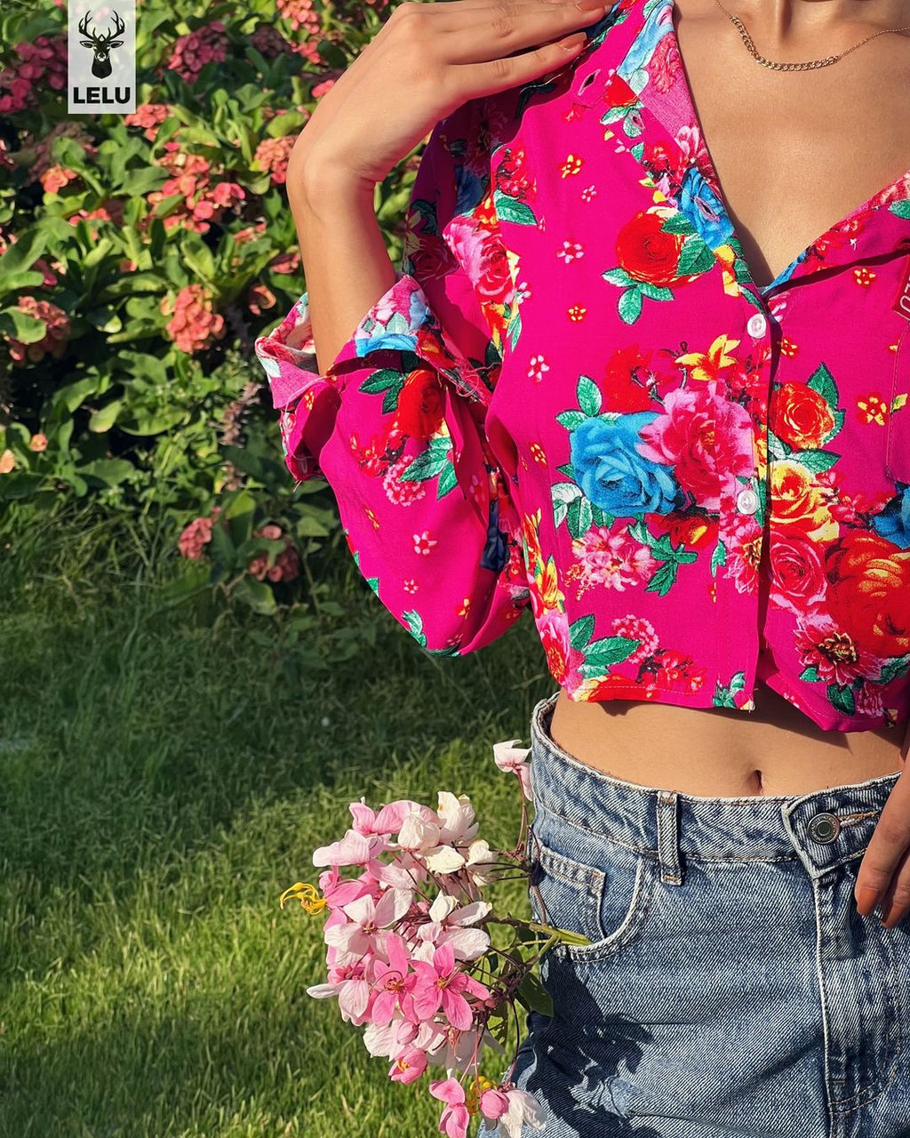 Flower-crop-shirt-